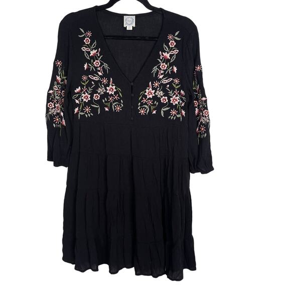 Francescas Blue Rain Medium Black Floral Embroidered V Neck Tiered Dress Crepe - Picture 1 of 10